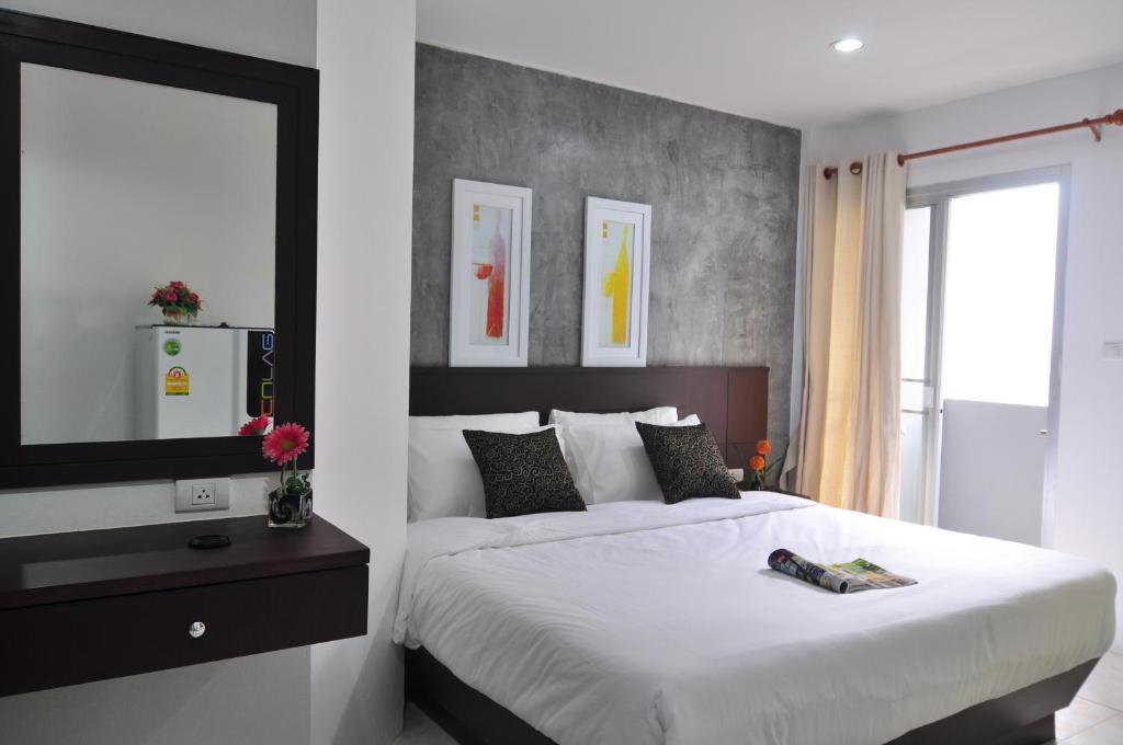 Islanda Boutique Hotel Patong Buitenkant foto