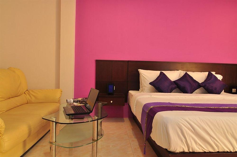 Islanda Boutique Hotel Patong Buitenkant foto